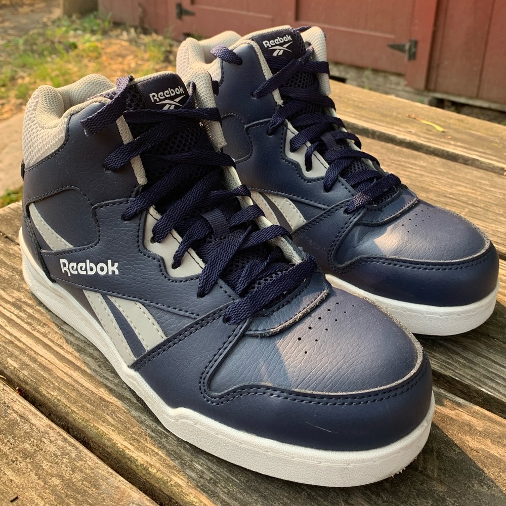 LIKE NEW Reebok - high-top - composite toe - slip resistant - men’s size 7W